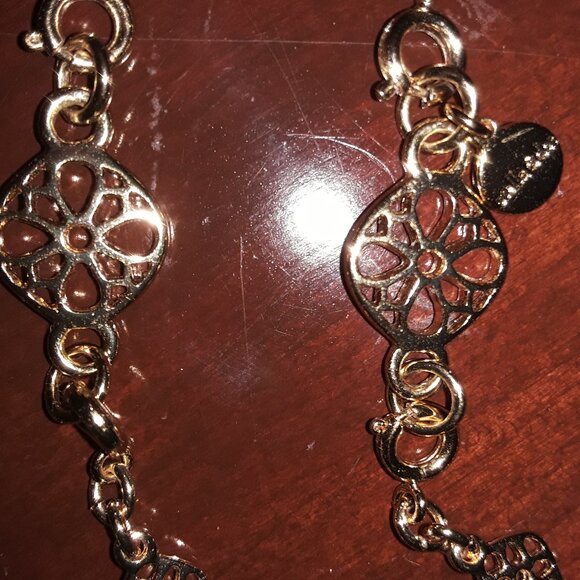 NWOT Beautiful Stella & Dot 65" Convertable Gold Tone Necklace - Picture 2 of 4